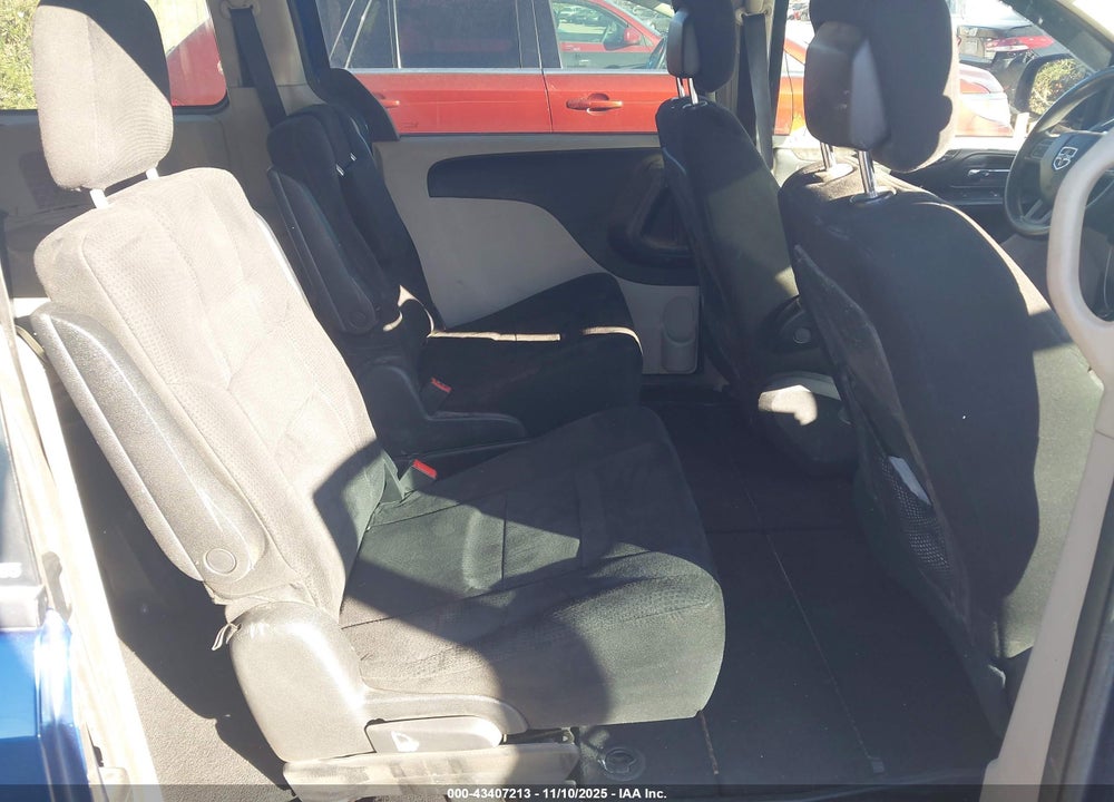 2011 DODGE GRAND CARAVAN EXPRESS VIN: 2D4RN4DG7BR767539