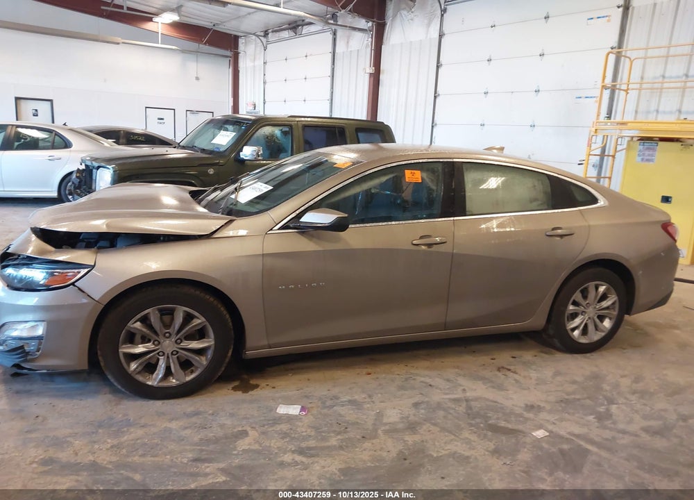 2022 CHEVROLET MALIBU VIN: 1G1ZD5ST1NF117518