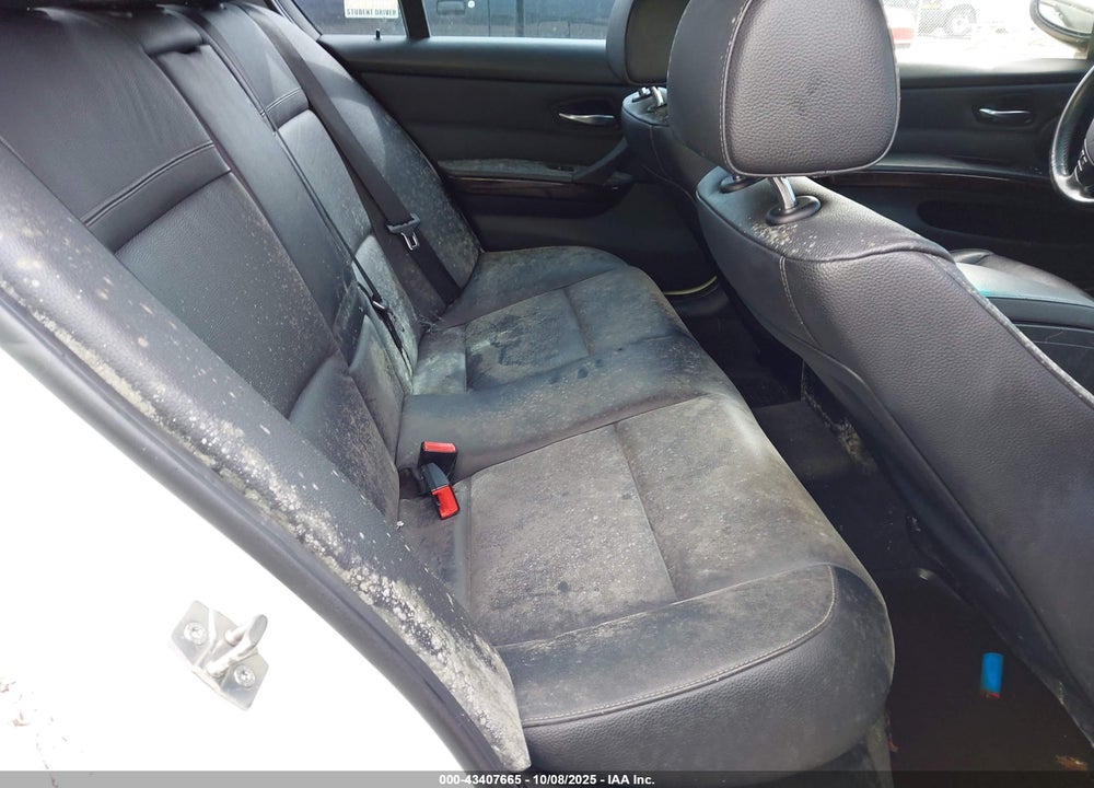 2011 BMW 3 SERIES VIN: WBAPK5G52BNN27113