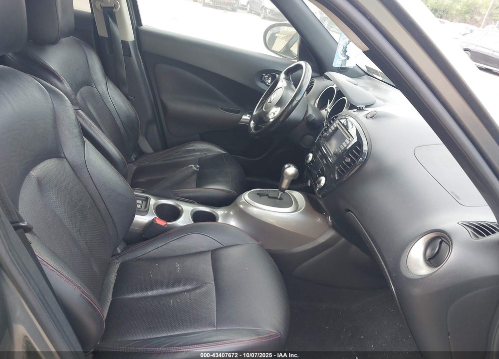 2011 NISSAN JUKE VIN: JN8AF5MR5BT016726