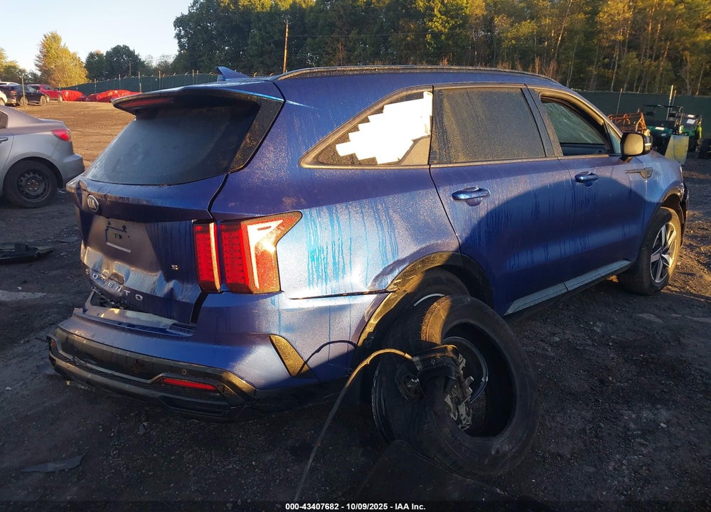 2021 KIA SORENTO VIN: 5XYRL4LC8MG001103