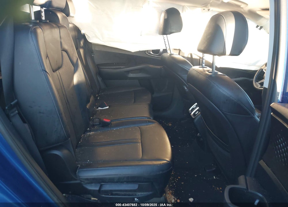 2021 KIA SORENTO VIN: 5XYRL4LC8MG001103