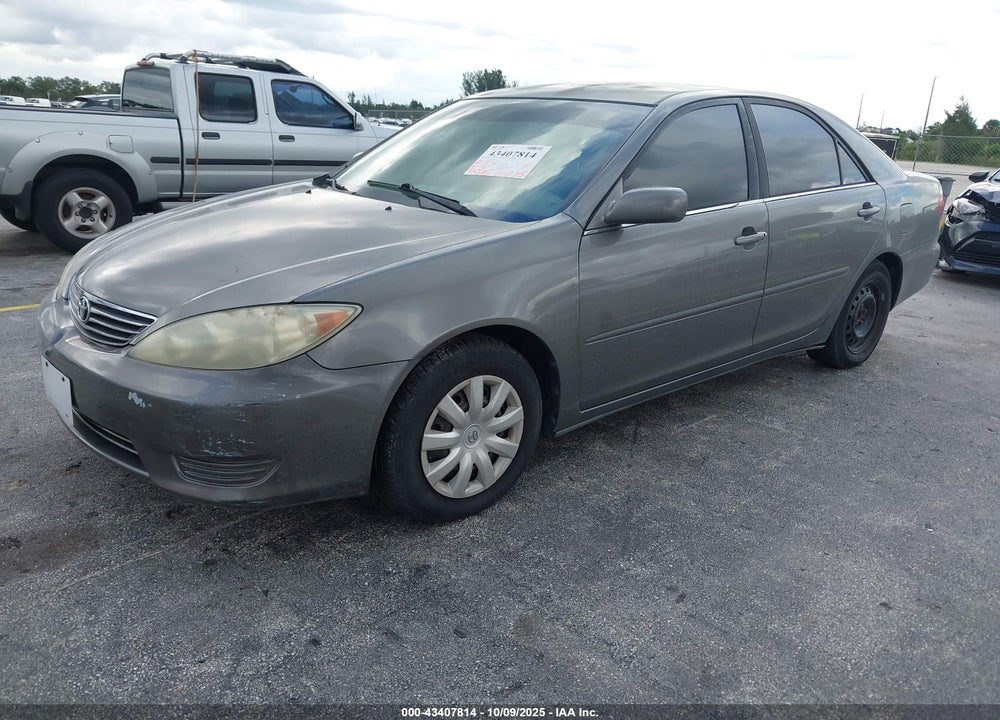 2005 TOYOTA CAMRY LE VIN: 4T1BE32K25U569423