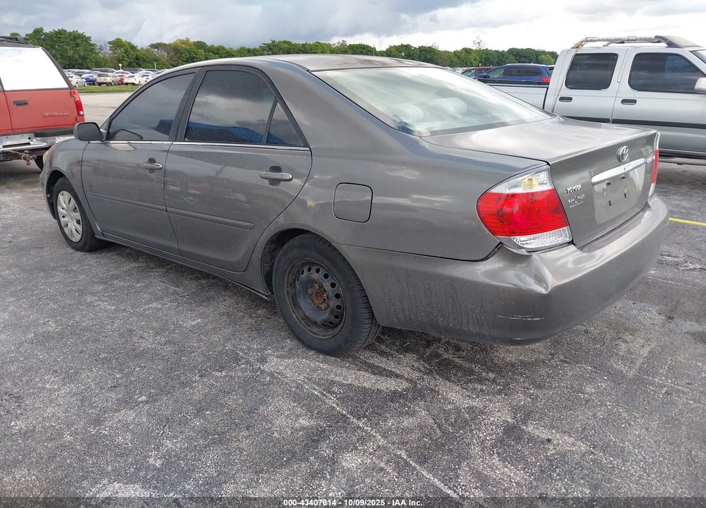 2005 TOYOTA CAMRY LE VIN: 4T1BE32K25U569423