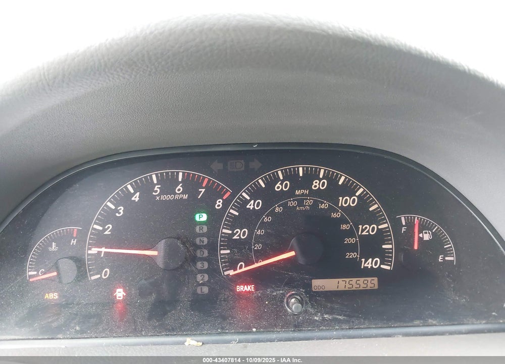 2005 TOYOTA CAMRY LE VIN: 4T1BE32K25U569423