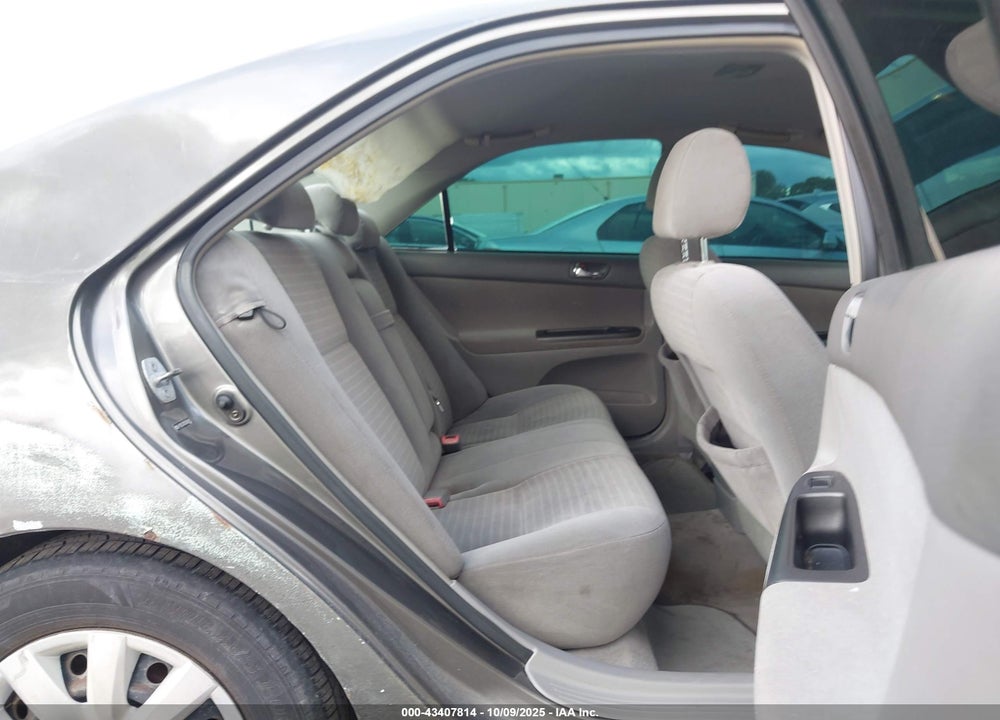 2005 TOYOTA CAMRY LE VIN: 4T1BE32K25U569423