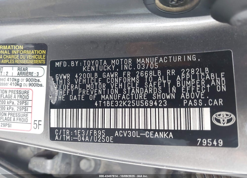 2005 TOYOTA CAMRY LE VIN: 4T1BE32K25U569423