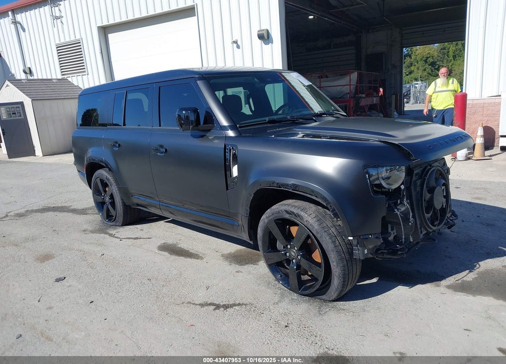 2025 LAND ROVER DEFENDER 130 P400 X-DYNAMIC SE VIN: SALE2FEU4S2410234
