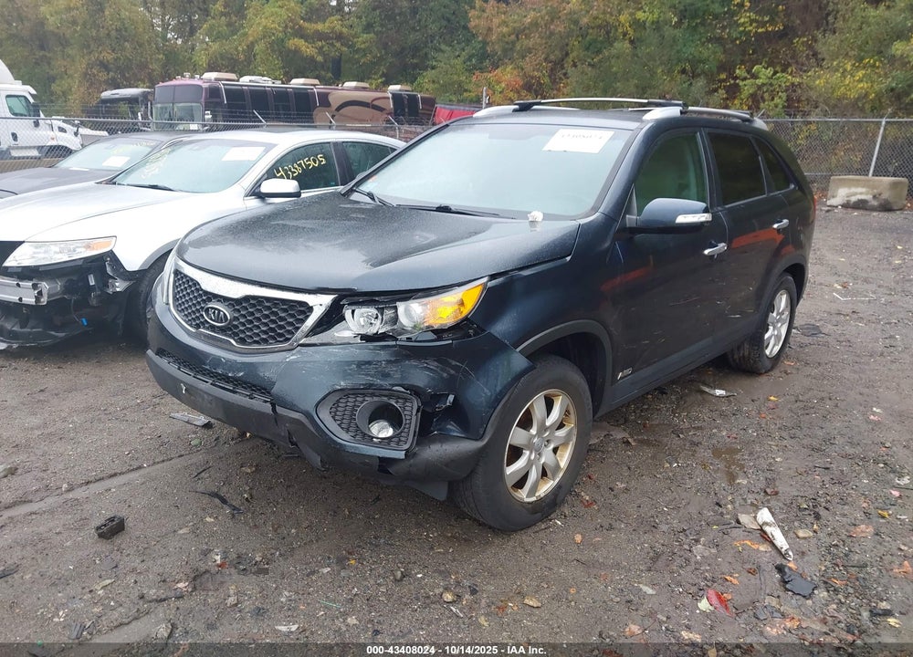 2012 KIA SORENTO LX VIN: 5XYKTCA61CG273824