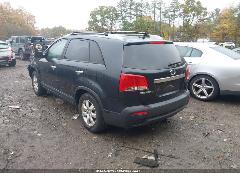 2012 KIA SORENTO LX VIN: 5XYKTCA61CG273824