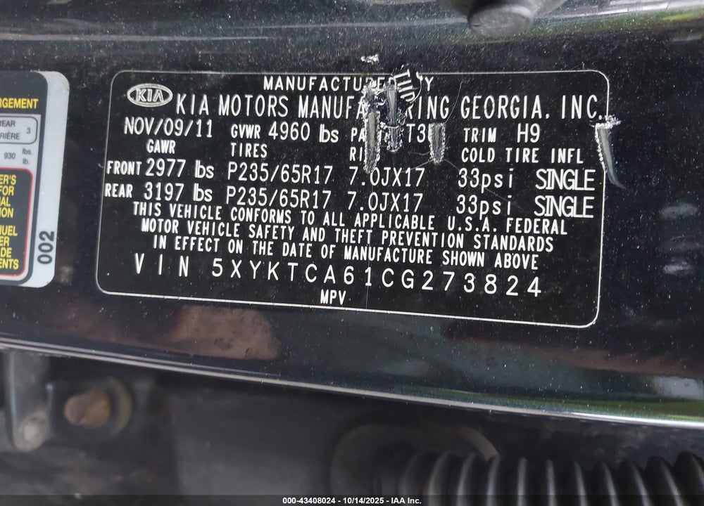 2012 KIA SORENTO LX VIN: 5XYKTCA61CG273824