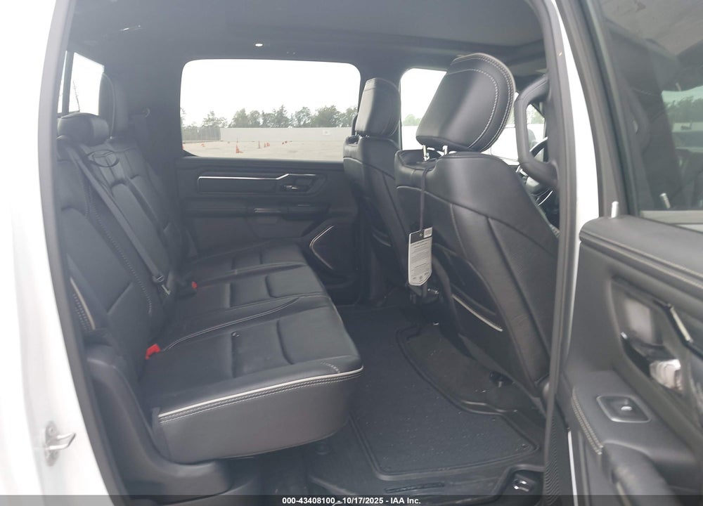 2024 RAM 1500 LIMITED  4X4 5'7 BOX VIN: 1C6SRFHT7RN154566