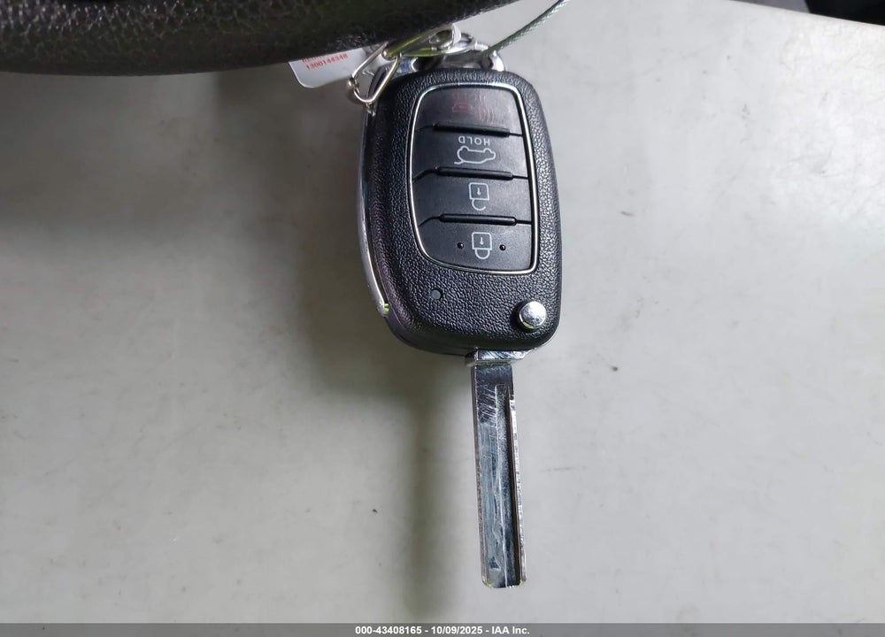 2017 HYUNDAI SANTA FE VIN: 5NMZU3LB1HH007013