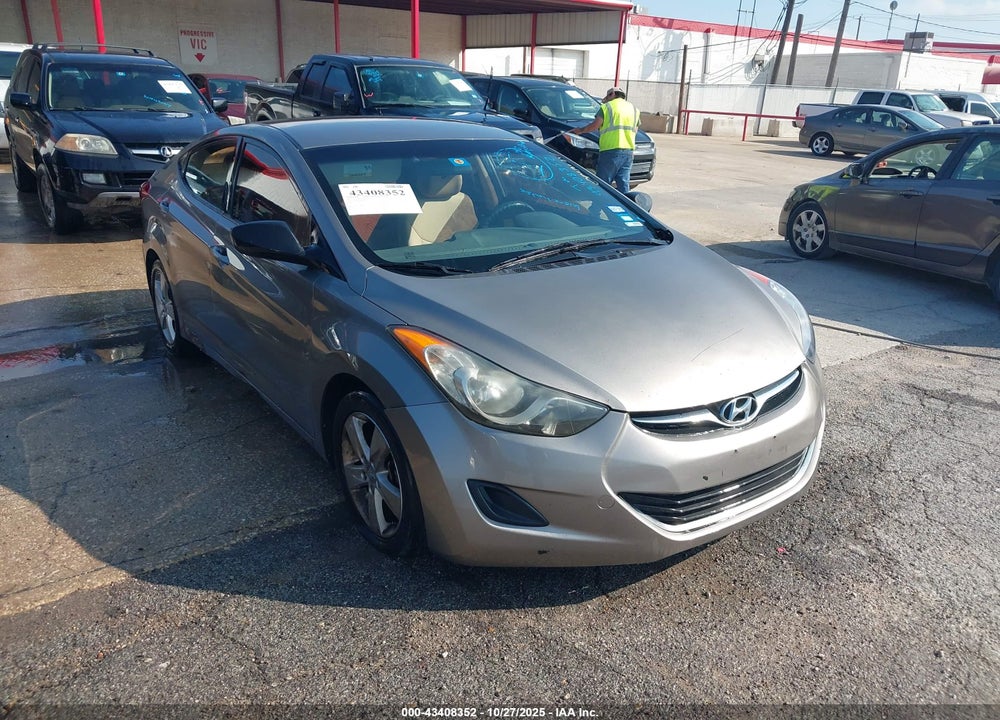 2013 HYUNDAI ELANTRA GLS VIN: 5NPDH4AE8DH381021