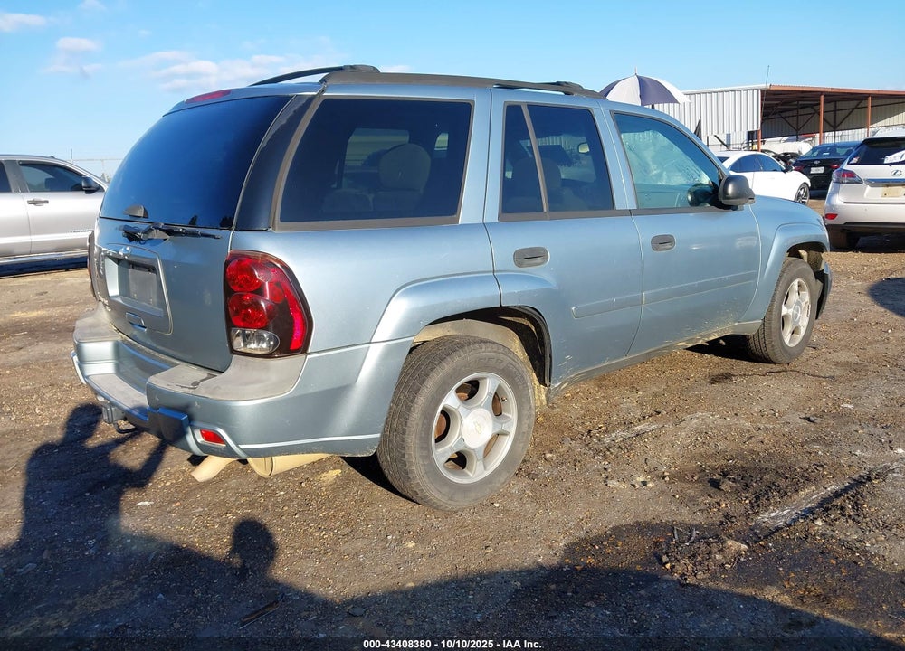 2006 CHEVROLET TRAILBLAZER LS VIN: 1GNDS13S662315033