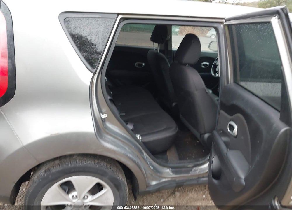 2015 KIA SOUL VIN: KNDJN2A20F7185443