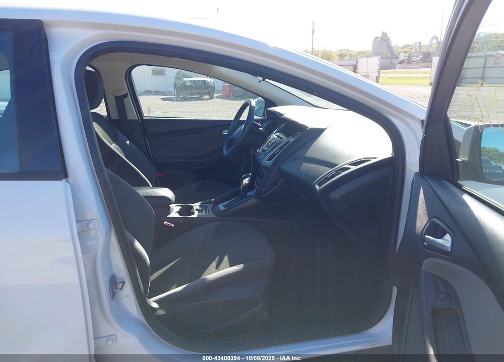 2014 FORD FOCUS SE VIN: 1FADP3F23EL196972