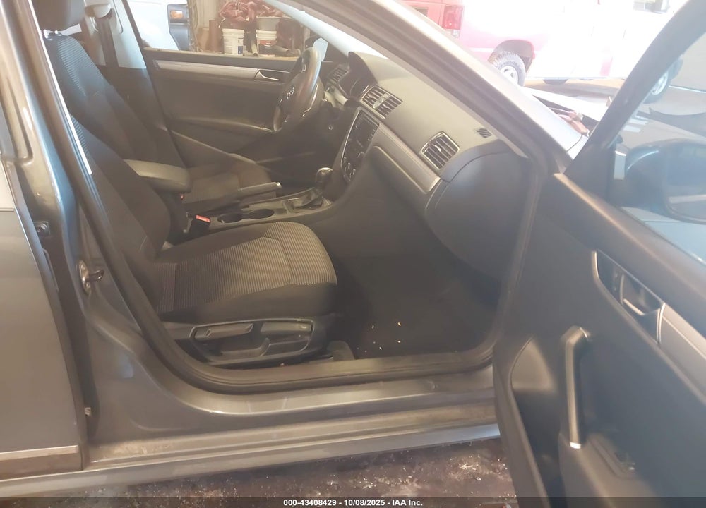 2017 VOLKSWAGEN PASSAT 1.8T S VIN: 1VWAT7A30HC007146