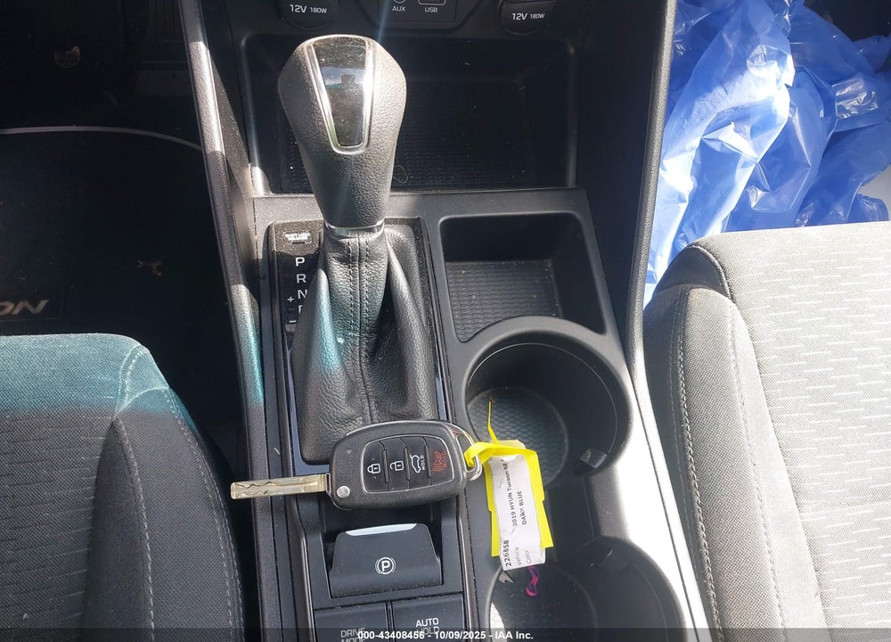 2019 HYUNDAI TUCSON SE VIN: KM8J23A41KU047949
