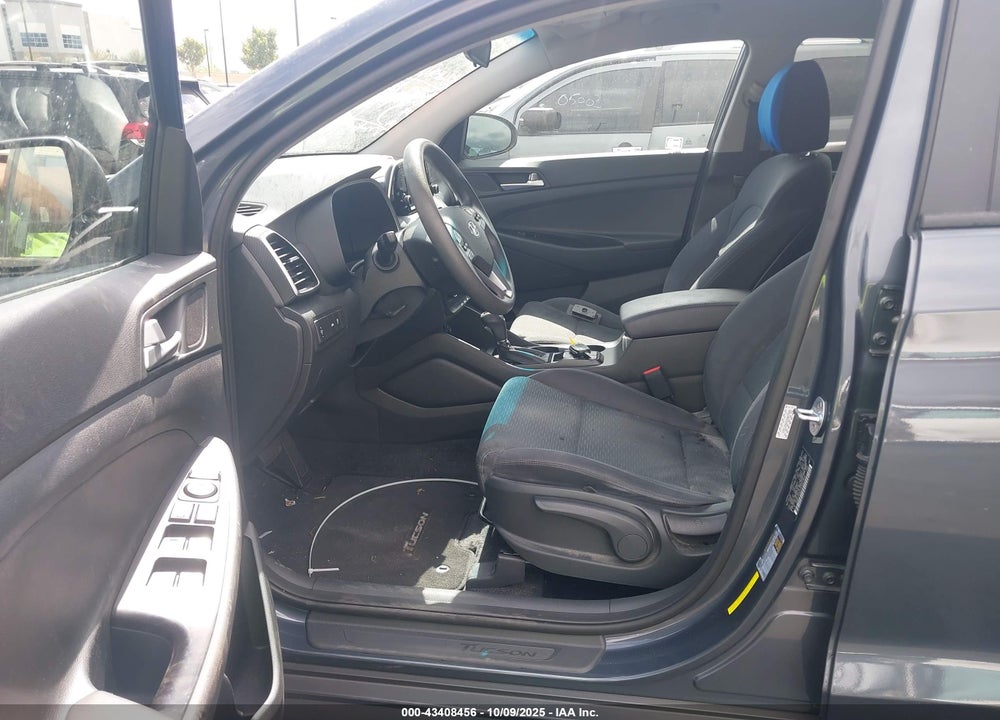 2019 HYUNDAI TUCSON SE VIN: KM8J23A41KU047949