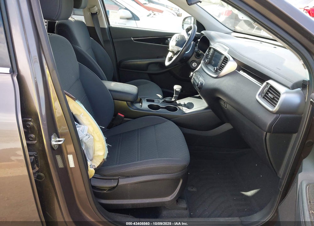 2020 KIA SORENTO VIN: 5XYPG4A30LG627404