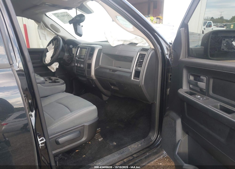 2014 RAM 1500 EXPRESS VIN: 1C6RR7KT6ES142188