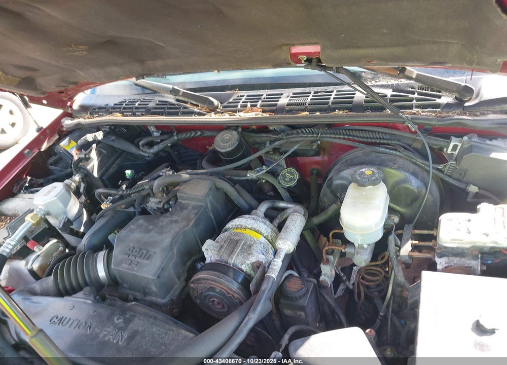 2001 CHEVROLET S-10 LS VIN: 1GCCS195418185457