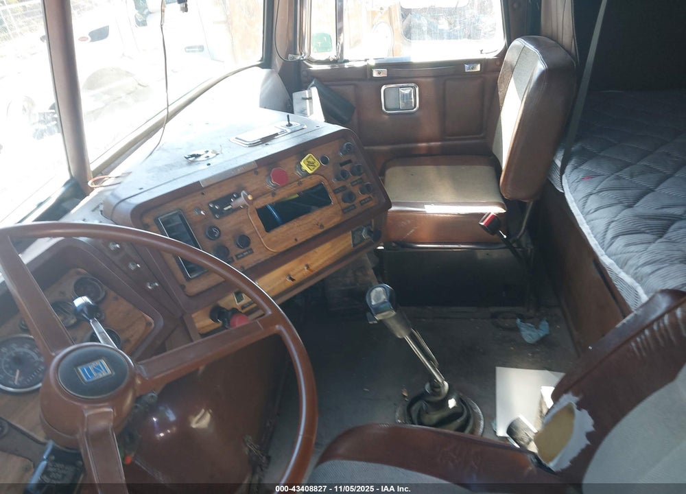 1991 WHITE/GMC AERO WIA VIN: 4V1WDBJE3MN638807