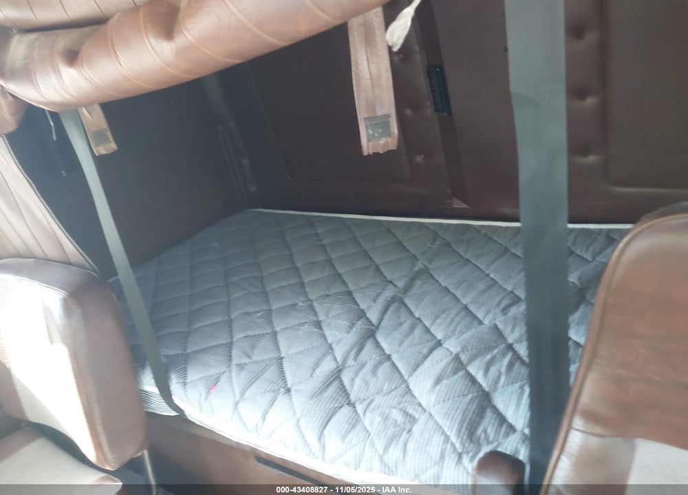 1991 WHITE/GMC AERO WIA VIN: 4V1WDBJE3MN638807