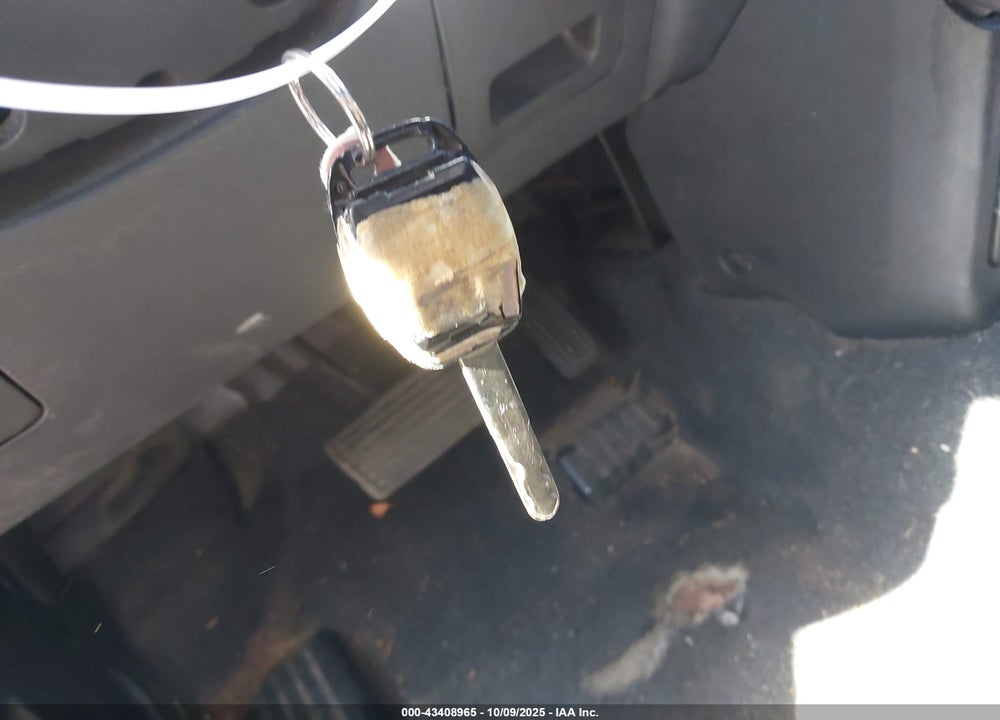 2005 HONDA CR-V LX VIN: SHSRD78545U342881
