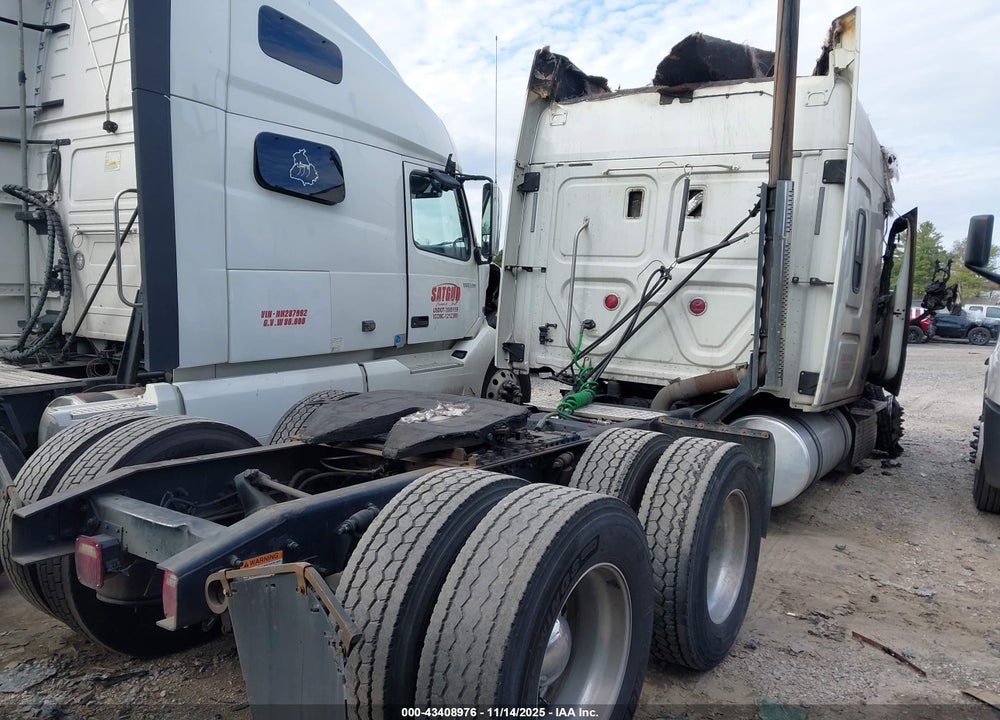 2013 FREIGHTLINER CASCADIA 125 VIN: 3AKJGLDR1DSFE5456