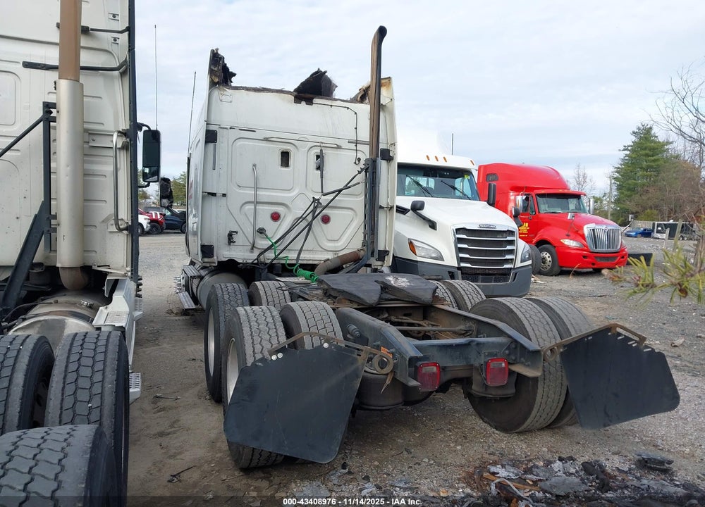 2013 FREIGHTLINER CASCADIA 125 VIN: 3AKJGLDR1DSFE5456