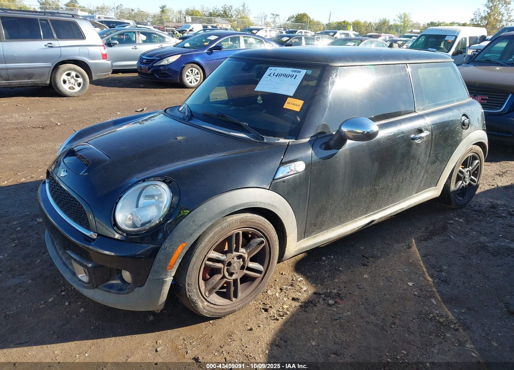 2013 MINI HARDTOP VIN: WMWSV3C52DT390281