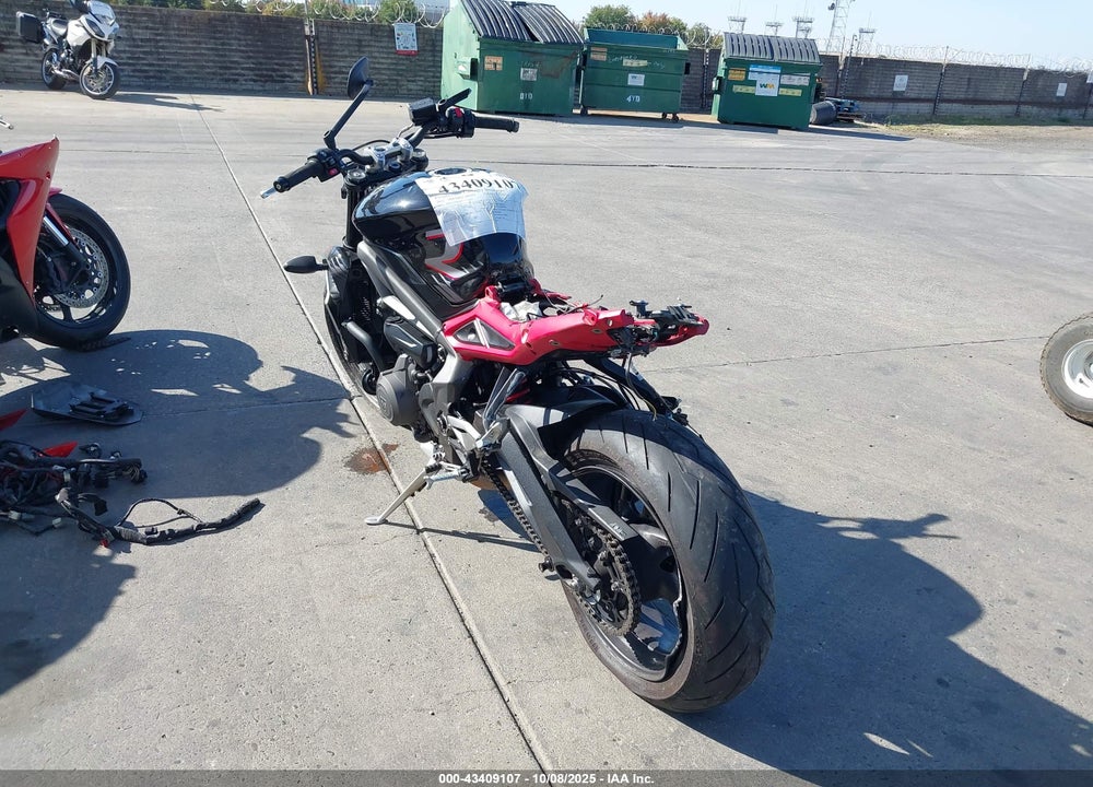 2022 TRIUMPH MOTORCYCLE STREET TRIPLE R VIN: SMTA534D9NTAV8624