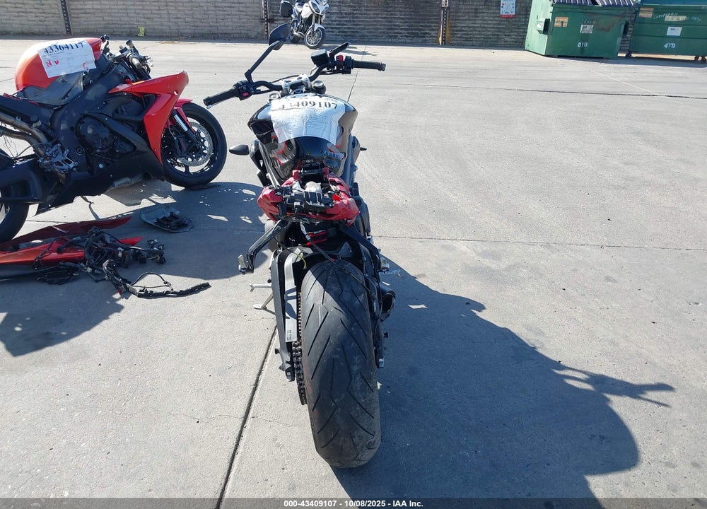 2022 TRIUMPH MOTORCYCLE STREET TRIPLE R VIN: SMTA534D9NTAV8624