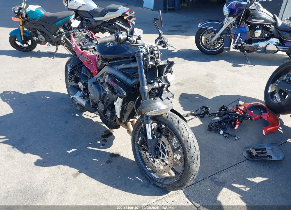 2022 TRIUMPH MOTORCYCLE STREET TRIPLE R VIN: SMTA534D9NTAV8624