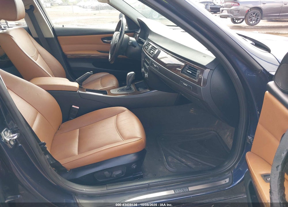 2011 BMW 3 SERIES VIN: WBAPH7C53BE681524