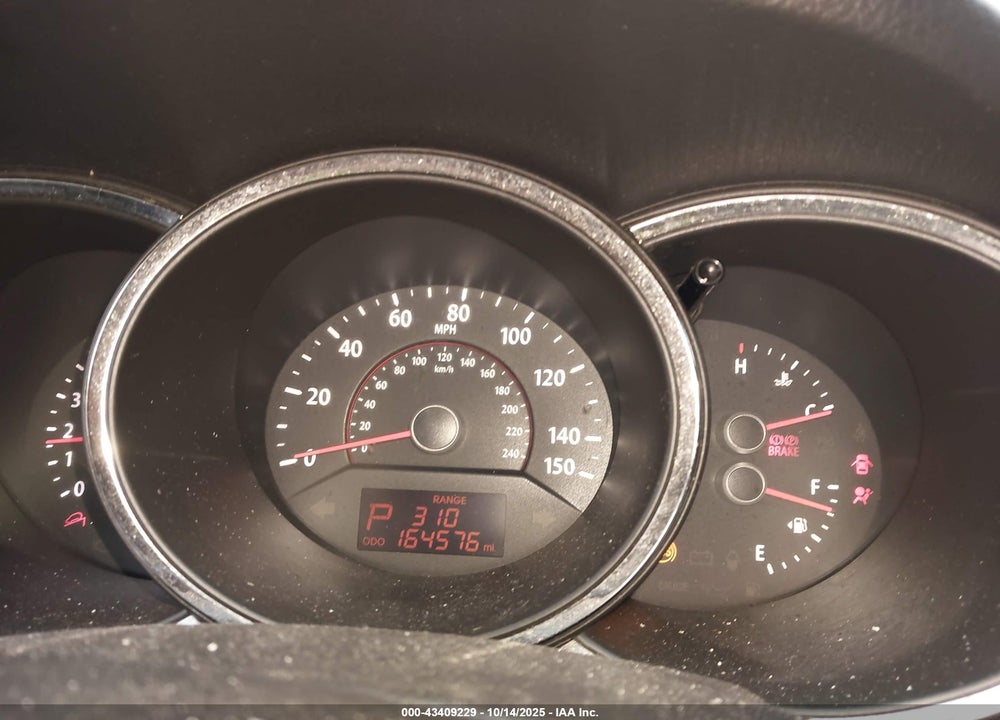 2011 KIA SORENTO EX V6 VIN: 5XYKUDA29BG060246