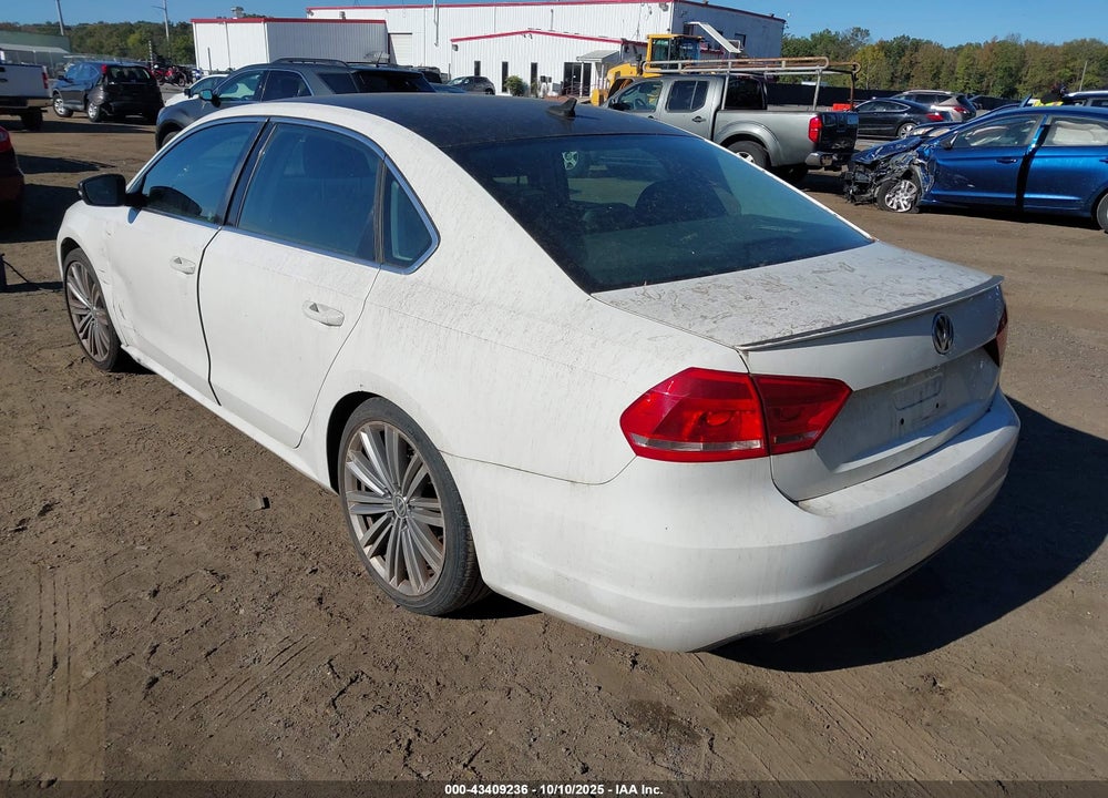 2014 VOLKSWAGEN PASSAT VIN: 1VWBT7A32EC098601