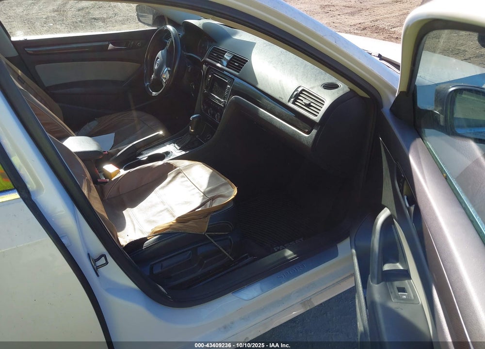 2014 VOLKSWAGEN PASSAT VIN: 1VWBT7A32EC098601