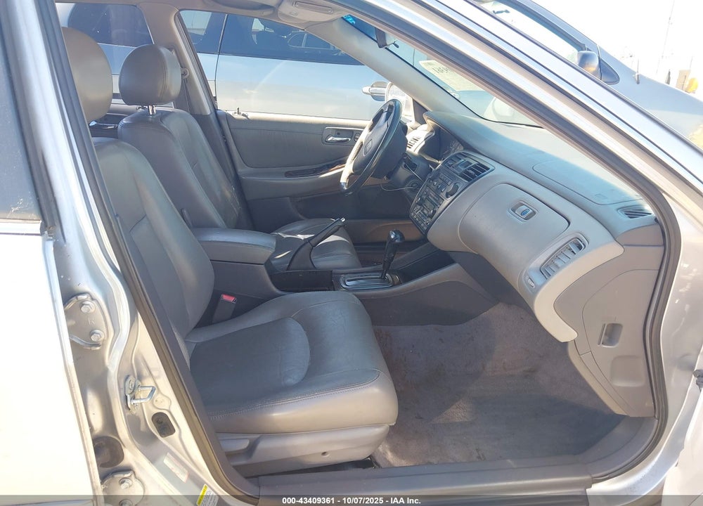 2002 HONDA ACCORD 2.3 EX VIN: JHMCG66042C019766