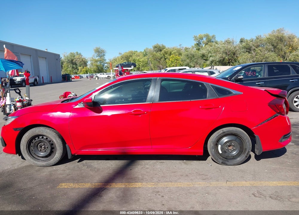 2018 HONDA CIVIC LX VIN: 2HGFC2F52JH517573