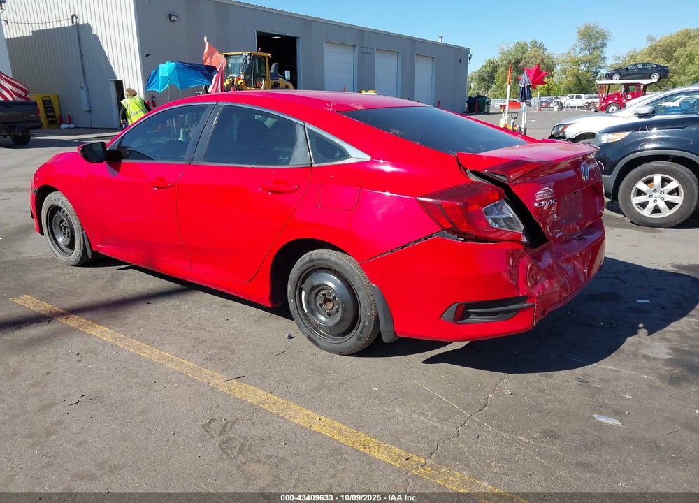 2018 HONDA CIVIC LX VIN: 2HGFC2F52JH517573
