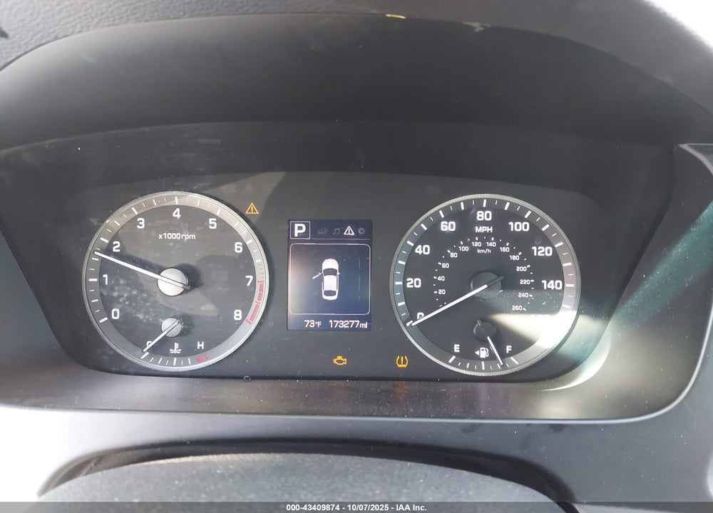 2015 HYUNDAI SONATA VIN: 5NPE24AF7FH166697