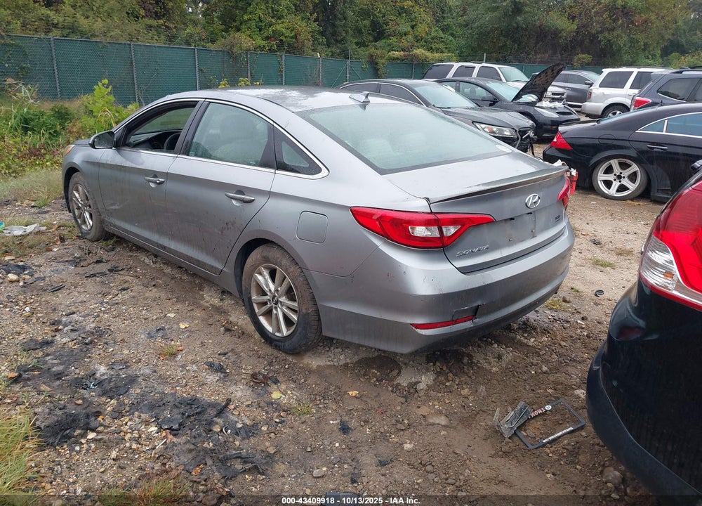 2015 HYUNDAI SONATA SE VIN: 5NPE24AF3FH078648