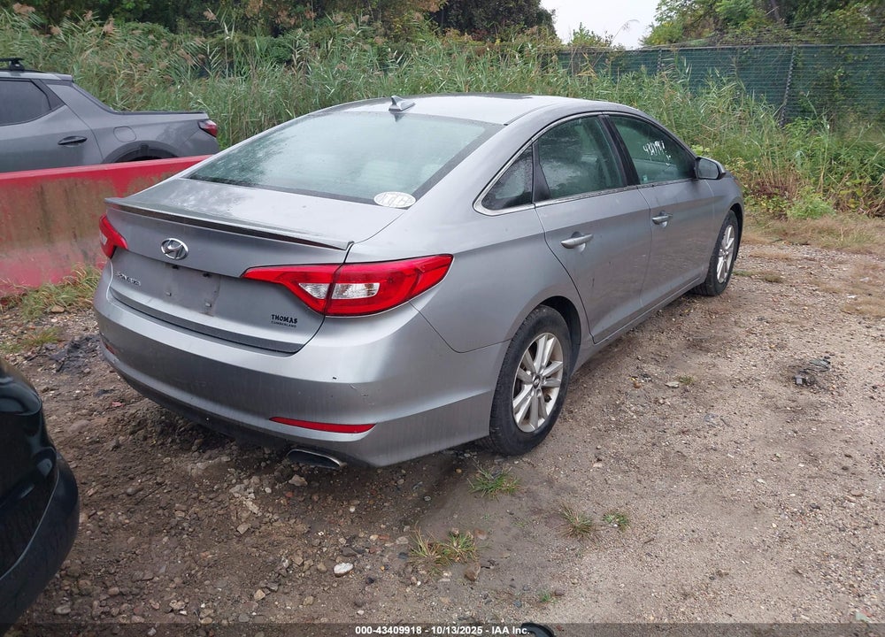 2015 HYUNDAI SONATA SE VIN: 5NPE24AF3FH078648