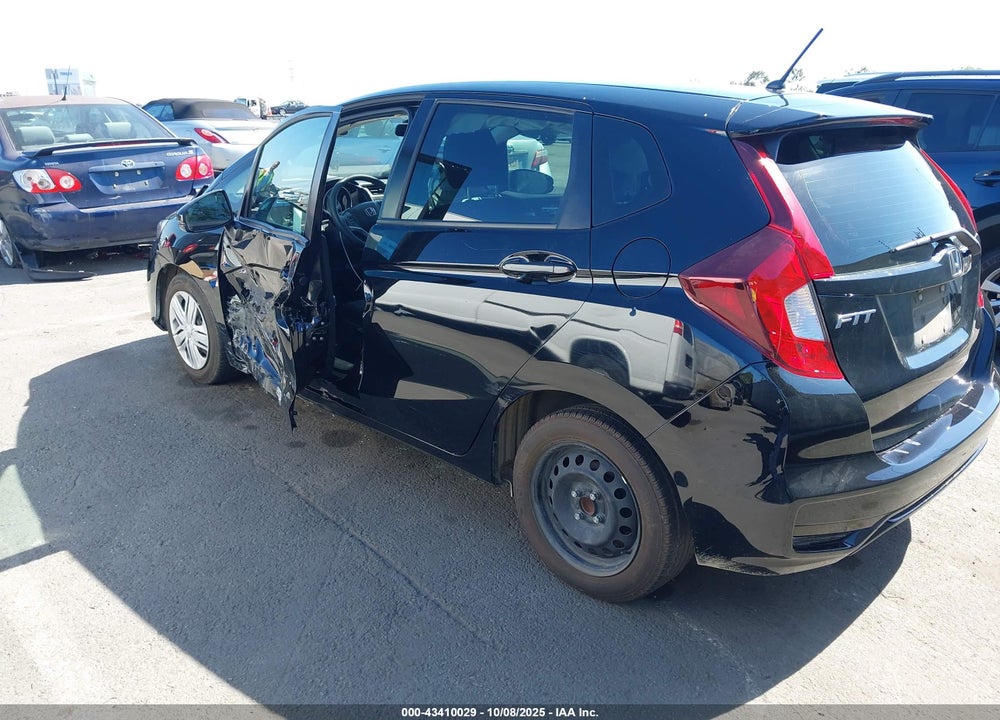 2019 HONDA FIT LX VIN: 3HGGK5H44KM712980