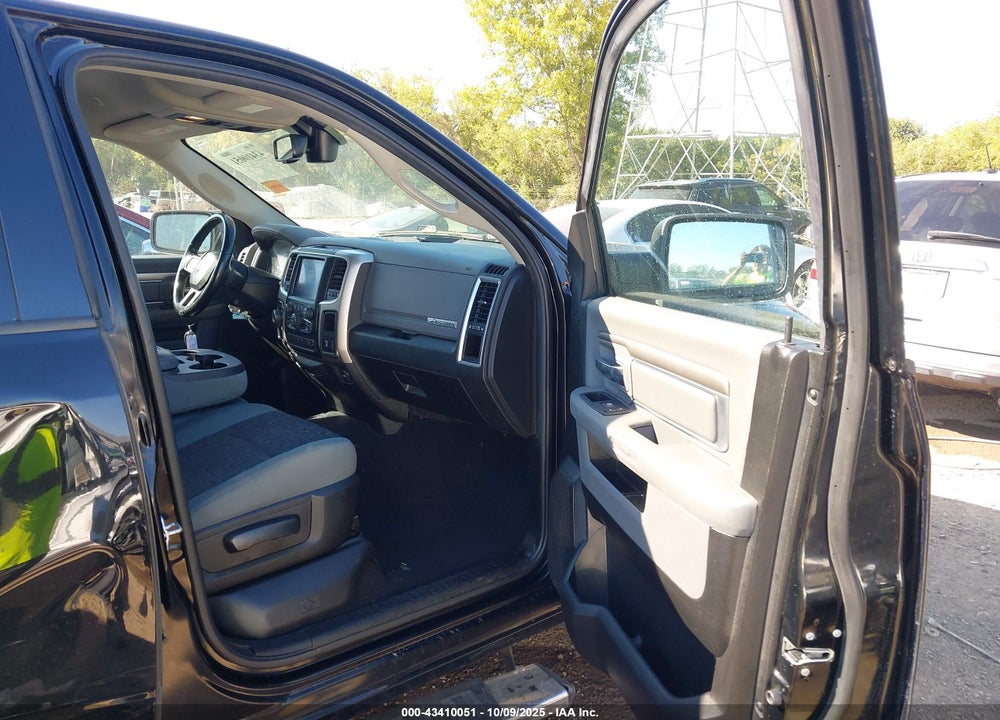 2019 RAM 1500 VIN: 1C6RR6TT0KS712111