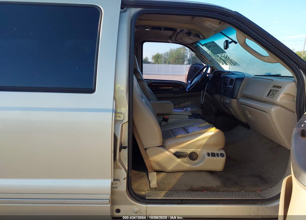 2005 FORD EXCURSION LIMITED VIN: 1FMNU42PX5ED47840