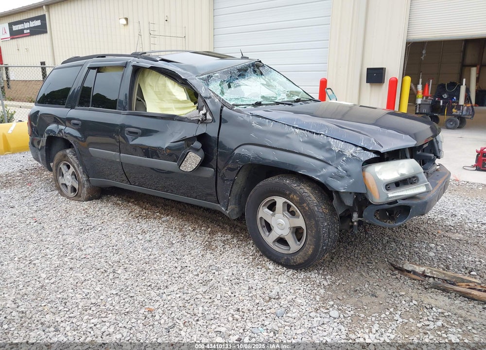 2005 CHEVROLET TRAILBLAZER LS VIN: 1GNDS13S752292148